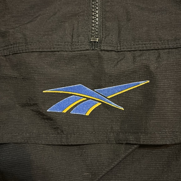 REEBOK HALF ZIP WINDBREAKER WITH FRONT POUCH ZIP UP POCKET - Picture 2 of 5